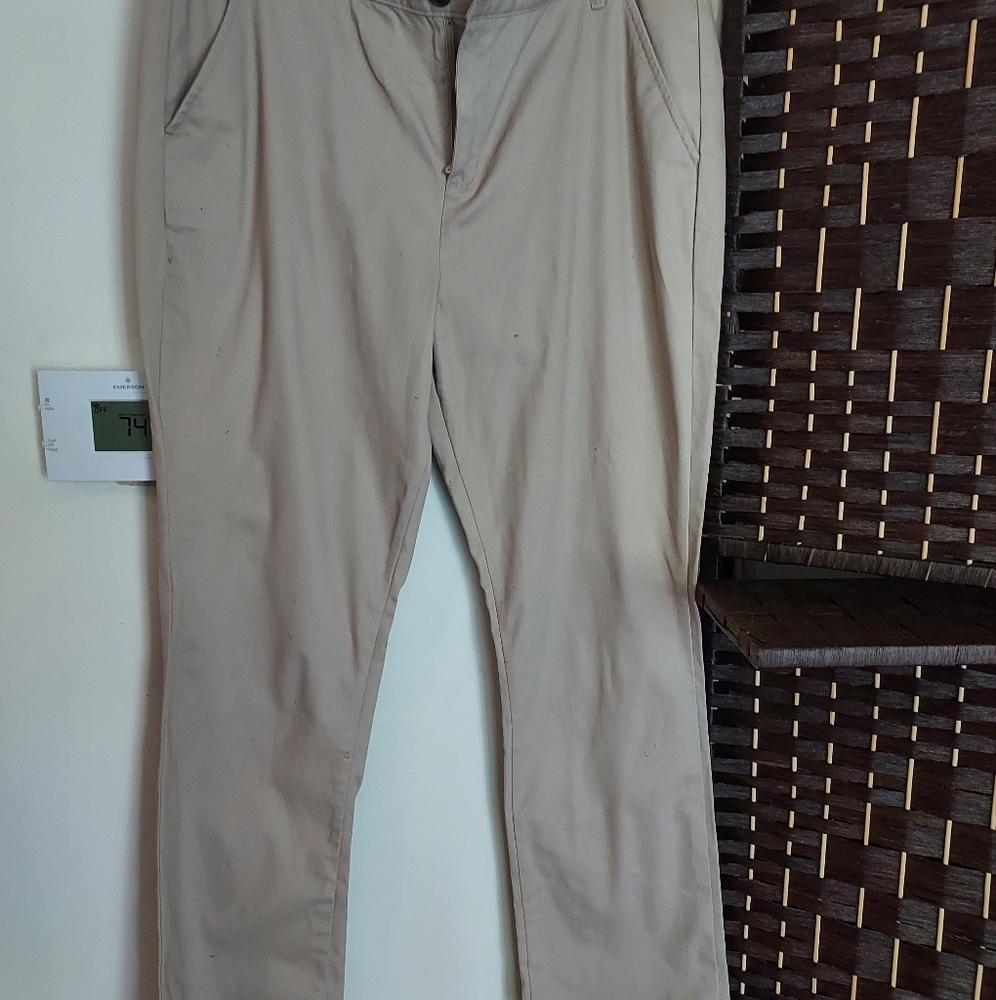 Old Navy Men's Khaki Chinos